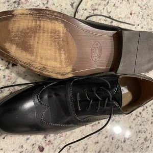 Steve Madden black wingtips